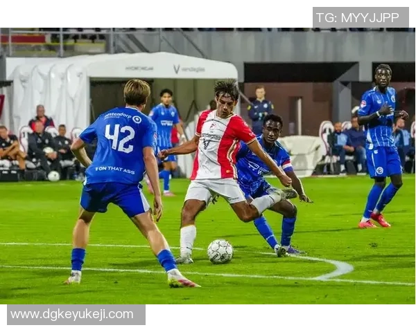 埃门与格拉夫夏普的激烈对决谁能在赛场上笑到最后