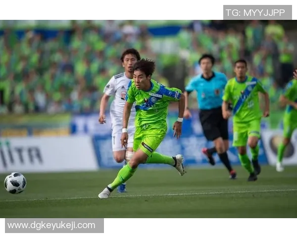 鹿角鹿岛与湘南海洋的激烈对决展现足球魅力与团队精神的巅峰对抗