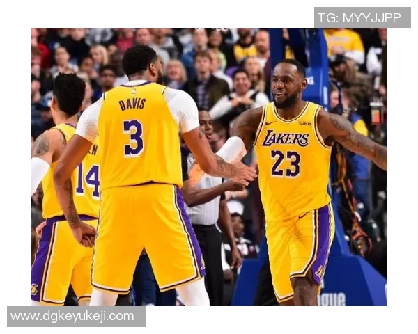 2018年湖人与骑士的巅峰对决回顾与分析篮球历史上的经典时刻