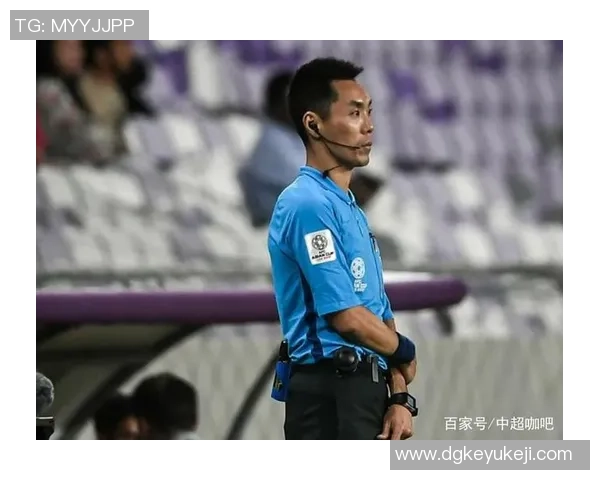 中国与马尔代夫比赛裁判表现分析及其对比赛结果的影响探讨 中国与马尔代夫比赛裁判表现分析及其对比赛结果的影响探讨